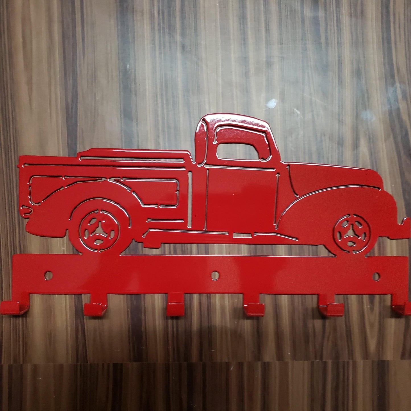 Classic Pickup Truck Key Hanger – Steel Wall Mounted Vintage Truck Organizer