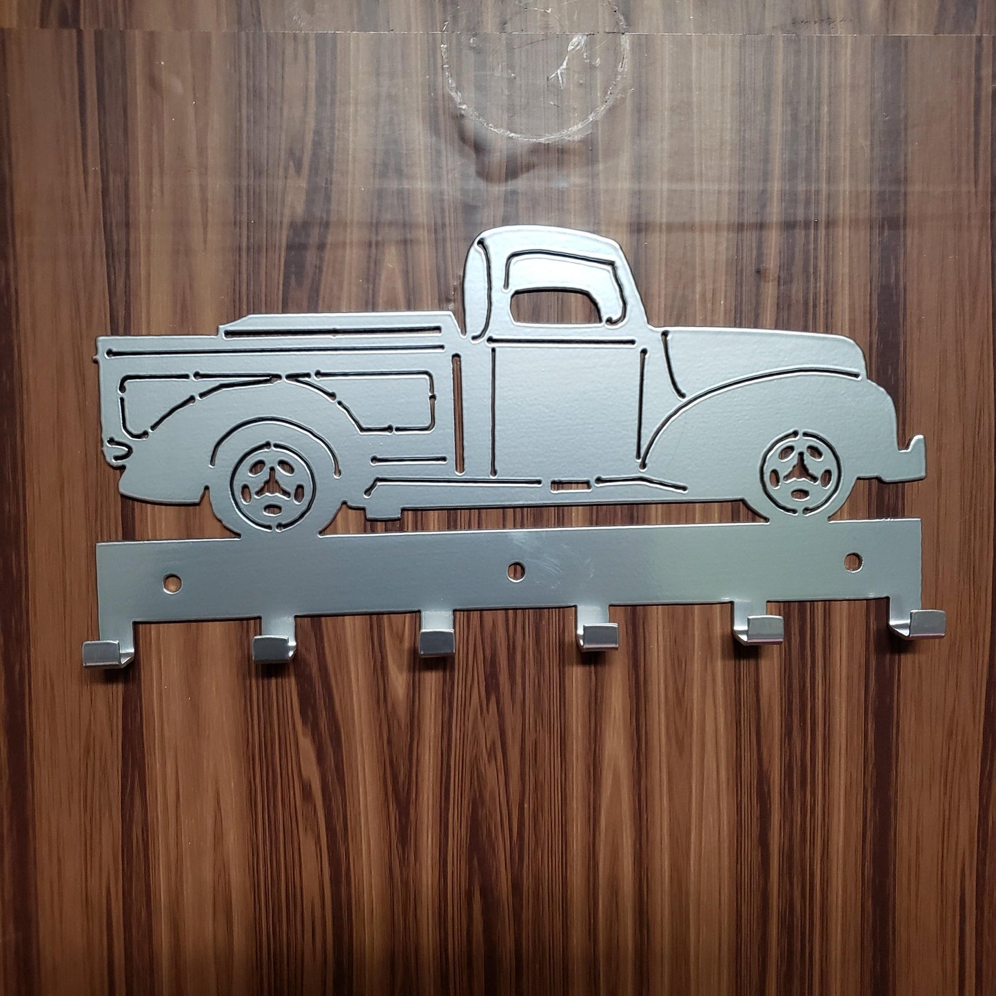 Classic Pickup Truck Key Hanger – Steel Wall Mounted Vintage Truck Organizer